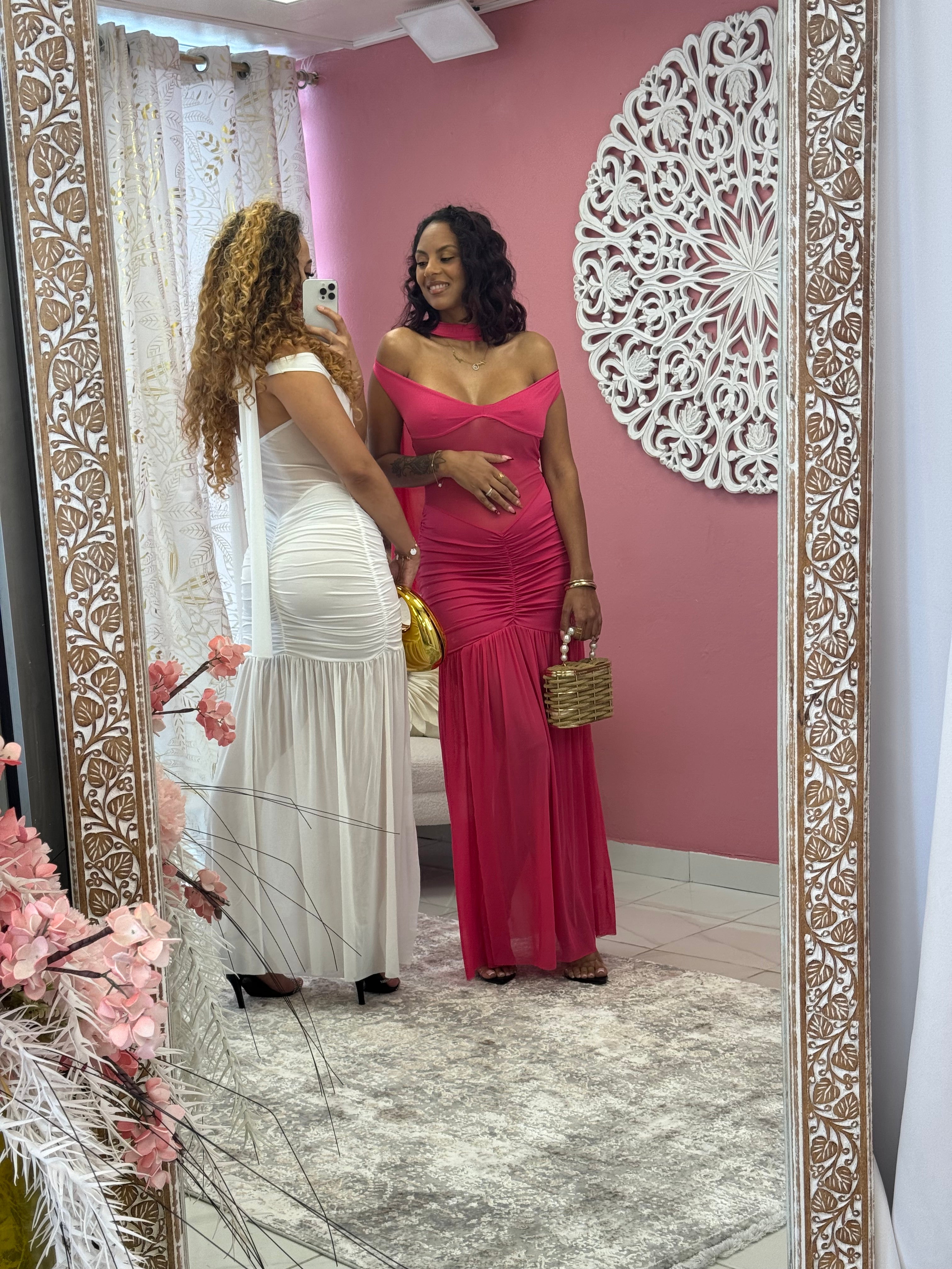 Robe de soirée épaules dénudées, dos nu