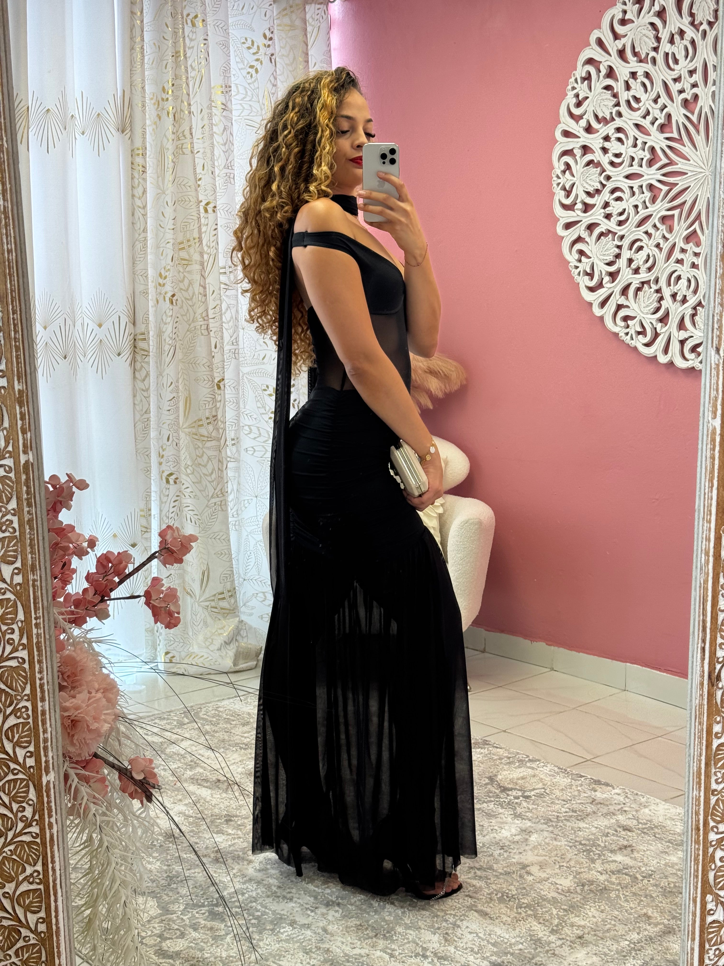 Robe de soirée épaules dénudées, dos nu