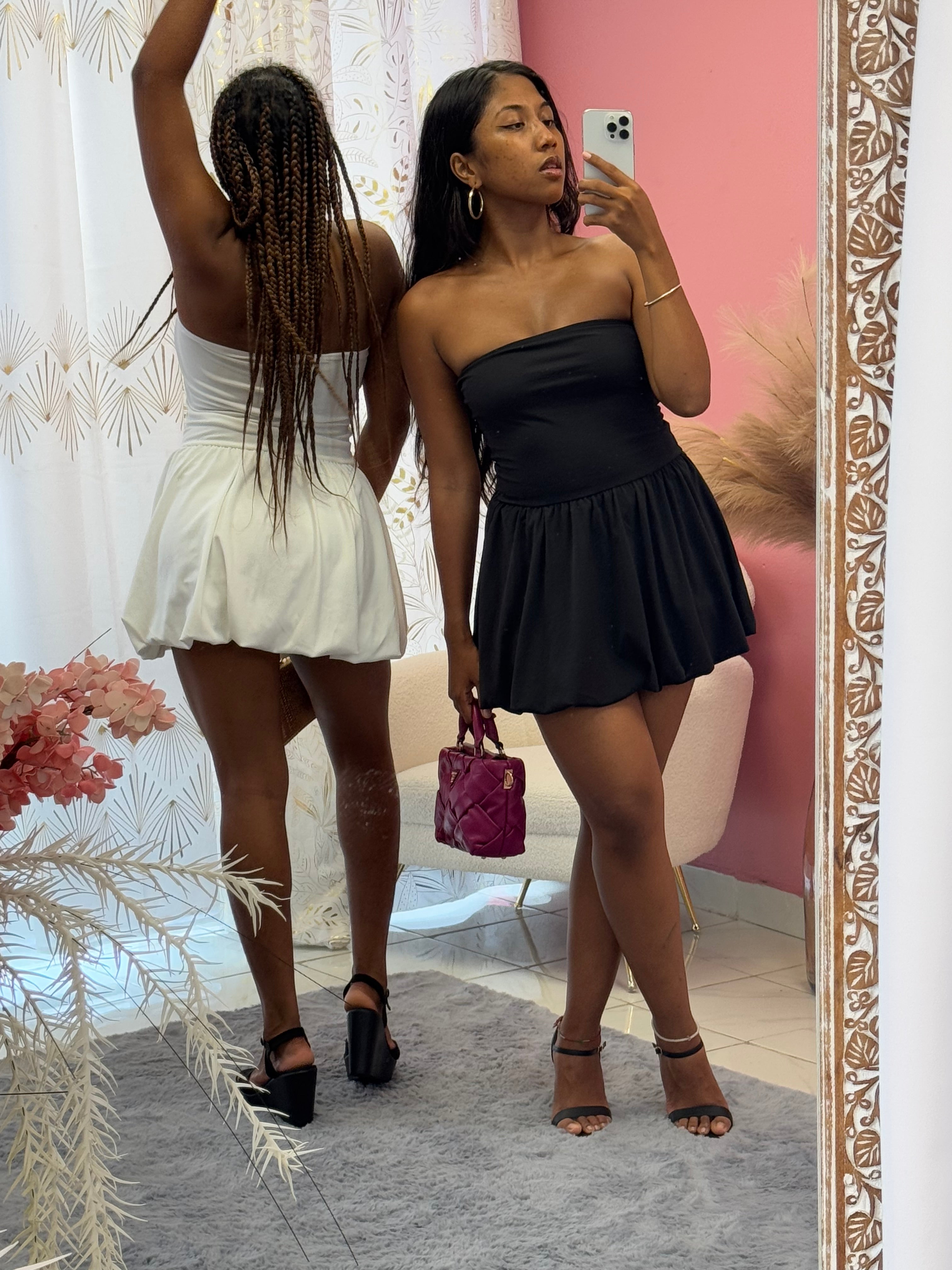 robe bustier courte fluide.