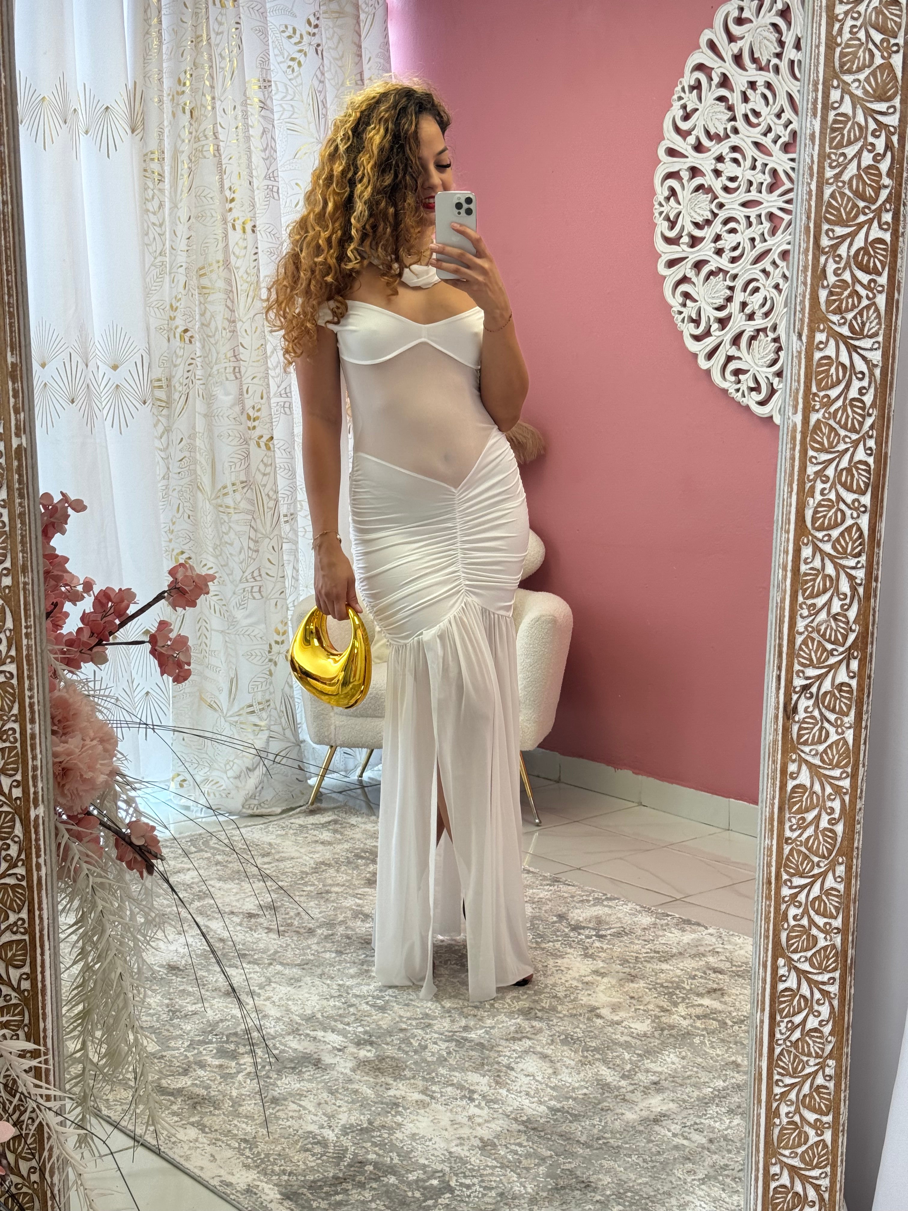 Robe de soirée épaules dénudées, dos nu